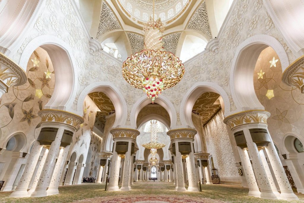 Discover the breathtaking magic of sheikh zayed grand mosque